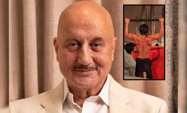 फ्रेंडशिप-डे-पर-अनुपम-खेर-ने-भावुक-पोस्ट-से-जीता-दिल,-सच्ची-दोस्ती-को-बताया-सबसे-बड़ी-पूंजी