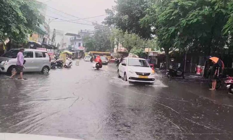 17-जिलों-में-बाढ़-का-कहर:-9-की-मौत,-46-जनपदों-में-बारिश-का-रेड-अलर्ट