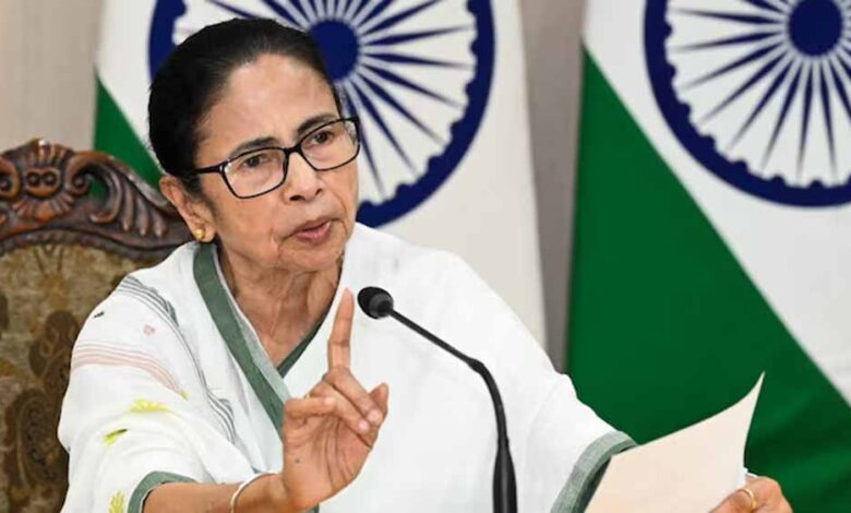 ‘गिरफ्तार-करो-या-गोली-मारो’,-ममता-बनर्जी-का-ऐलान:-बंगाली-भाषा-के-सम्मान-के-लिए-आंदोलन-जारी-रहेगा