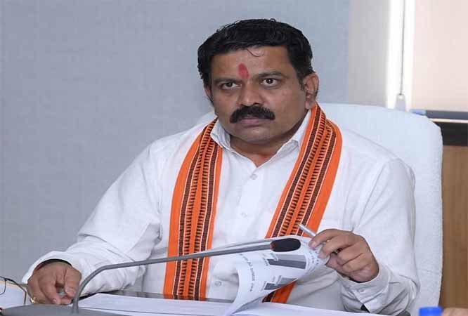 डिप्टी-सीएम-विजय-शर्मा-का-पलटवार:-आदिवासी-सीएम-वाले-राज्य-में-उपेक्षा-का-आरोप-हास्यास्पद