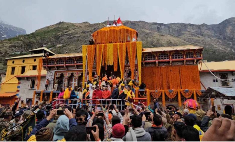 बदरीनाथ-धाम-के-लिए-ऑफलाइन-पंजीकरण-पर-प्रशासन-ने-अग्रिम-आदेश-तक-लगाई-रोक