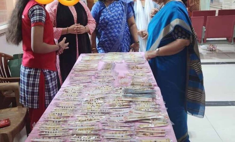 रक्षाबंधन पर बालिकाओं ने दिखाई आत्मनिर्भरता की मिसाल