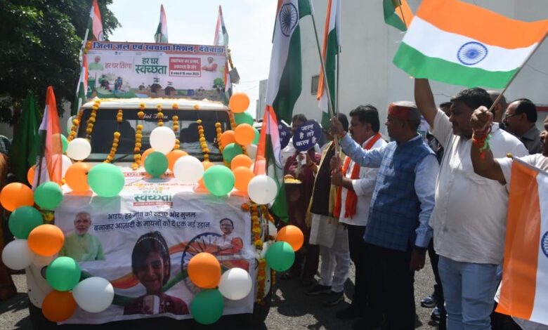 रायपुर-:-उप-मुख्यमंत्री-और-वन-मंत्री-को-‘दंतेश्वरी-फाइटर्स’-आत्मसमर्पित-माओवादी-बहनों-ने-बांधा-रक्षा-सूत्र
