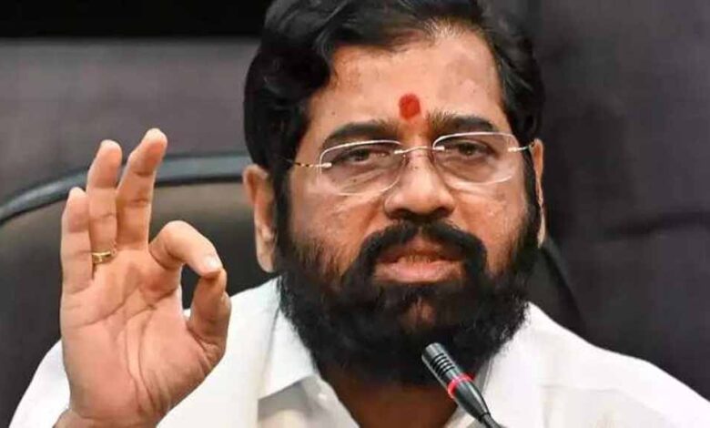 फडणवीस-कैबिनेट-से-दूरी,-शिंदे-और-करीबी-नेताओं-की-गैरहाज़िरी-से-सियासी-अटकलें-तेज़