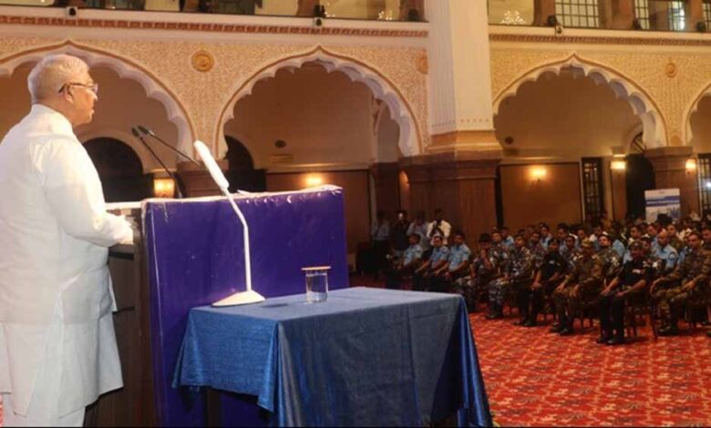 उद्योगों-की-मांग-अनुसार-कौशल-विकास-पाठ्यक्रम-डिजाइन-करें-:-राज्यपाल-पटेल