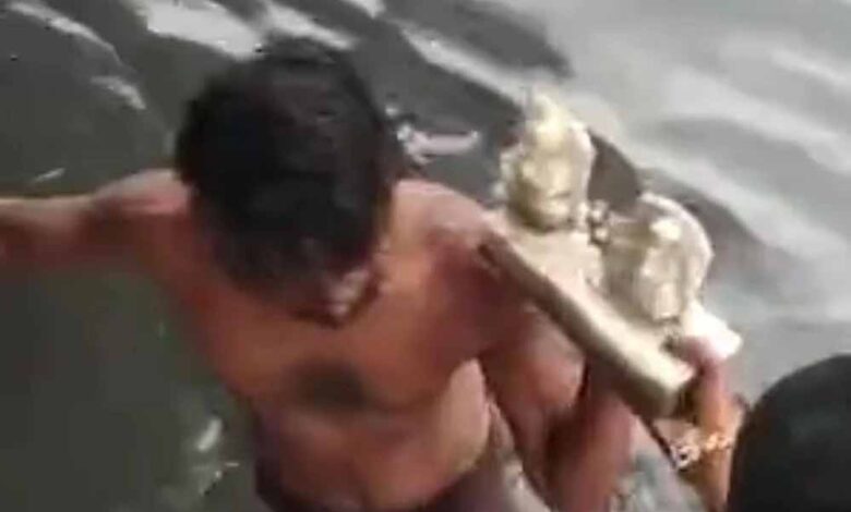 इंदौर में मंदिर से मूर्तियाँ उखाड़कर कान्ह नदी में फेंकी, हिंदू संगठनों में उबाल