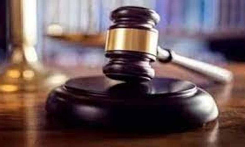 सरकार पर बरसा हाईकोर्ट: आधा आदिवासी जिला एक कंपनी को अलॉट करना मजाक नहीं