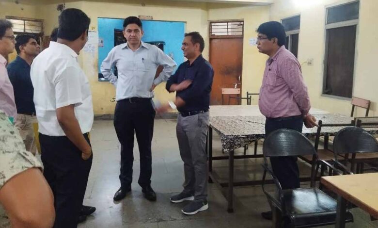 रायपुर-:-स्वास्थ्य-सचिव-अमित-कटारिया-एवं-आयुक्त-चिकित्सा-शिक्षा-ने-किया-अम्बेडकर-अस्पताल-के-प्रस्तावित-नव-निर्माण-स्थलों-का-निरीक्षण