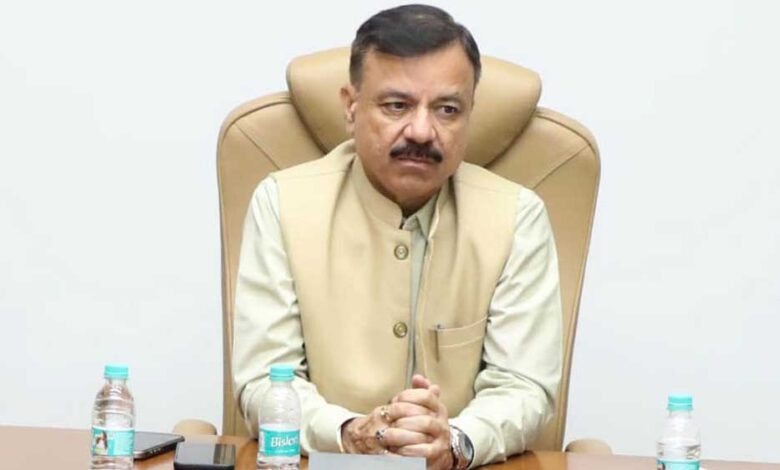सरकारी-स्कूलों-की-पाठ्य-पुस्तकों-का-मुद्रण-कार्य-उच्च-गुणवत्तापूर्ण-हो-स्कूल-शिक्षा-मंत्री-सिंह