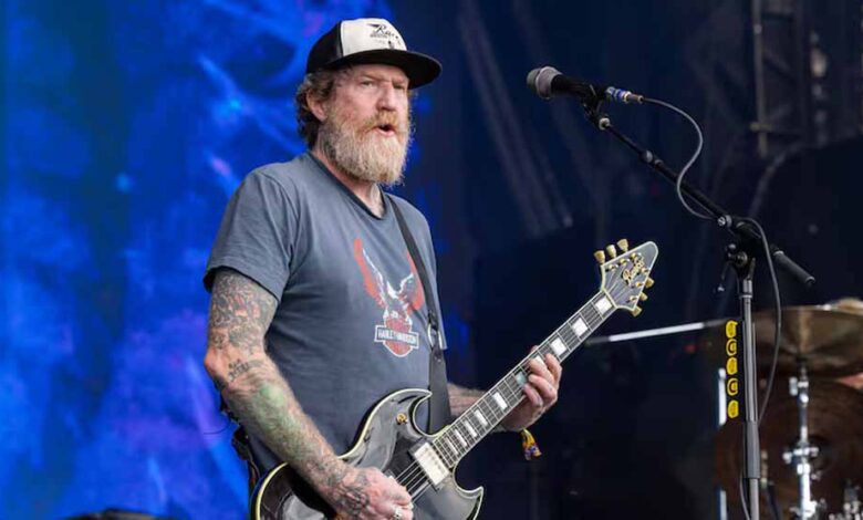 मशहूर-अमेरिकन-सिंगर-brent-hinds-का-निधन,-संगीत-जगत-में-शोक