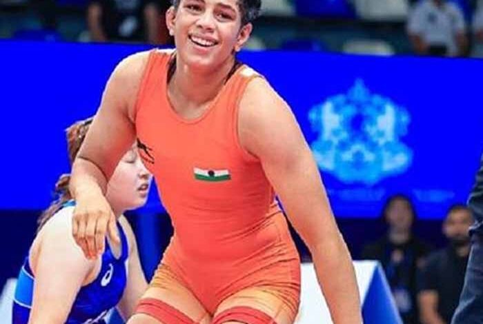 हरियाणा-की-बेटी-तपस्या-गहलावत-कुश्ती-के-अंडर-20-मुकाबलों-में-नई-विश्व-चैंपियन-बनी