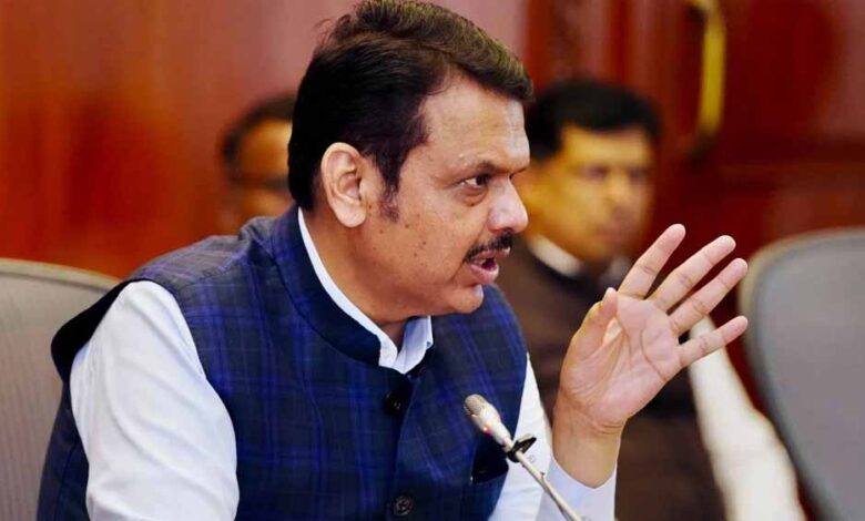 फडणवीस-ने-विपक्ष-पर-साधा-निशाना,-कहा-देश-और-महाराष्ट्र-की-बदनामी-हो-रही
