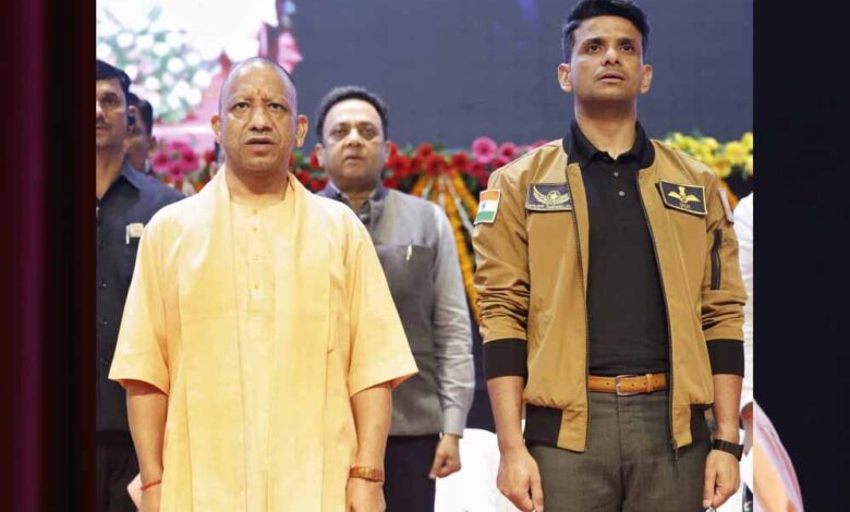 मुख्यमंत्री-योगी-आदित्यनाथ-ने-ग्रुप-कैप्टन-शुभांशु-शुक्ला-के-नाम-पर-स्कॉलरशिप-का-किया-ऐलान