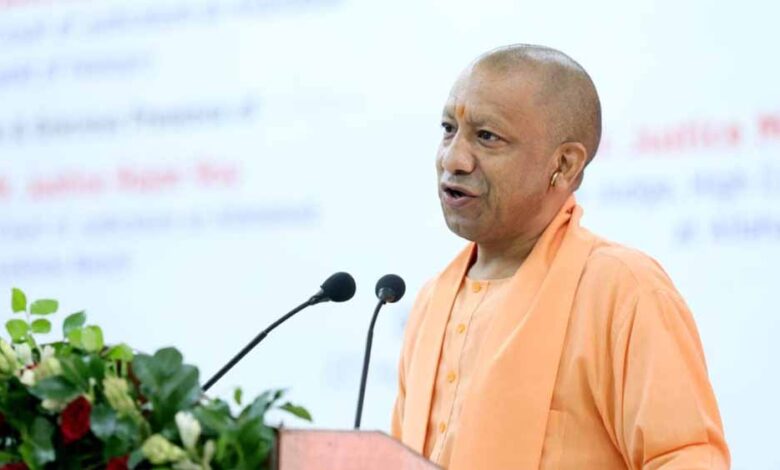 सीएम-योगी-ने-अटल-आवासीय-विद्यालयों-के-लिए-एकीकृत-निगरानी-प्रणाली-पोर्टल-का-किया-शुभारंभ