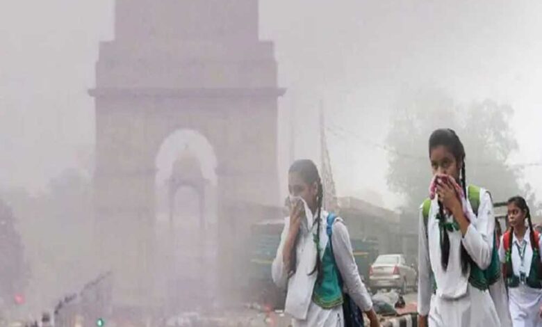 दिल्ली-की-जहरीली-हवा:-हर-नागरिक-की-उम्र-से-8.2-साल-हो-रही-कम
