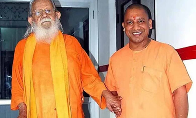 ऐसे-थे-योगी-के-गुरुदेव-ब्रह्मलीन-महंत-अवेद्यनाथ