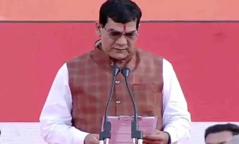 योगी-सरकार-के-मंत्री-एके-शर्मा-का-सख्त-रुख,-अफसरों-को-दी-कड़ी-चेतावनी