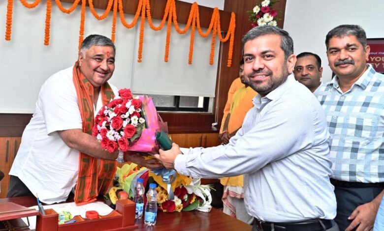 पर्यटन-एवं-संस्कृति-मंत्री-राजेश-अग्रवाल-ने-मंत्रालय-में-कामकाज-संभाला