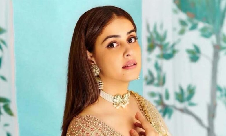 ‘हर-दिन-मुस्कुराने-की-वजह-ढूंढे’,-जेनेलिया-डिसूजा-के-लुक-ने-जीता-फैंस-का-दिल