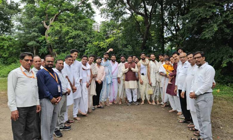 अरिहंतपुरम-मंदिर-की-जलयात्रा-एवं-सामूहिक-क्षमावाणी-कार्यक्रम-में-विधायक-हुए-शामिल