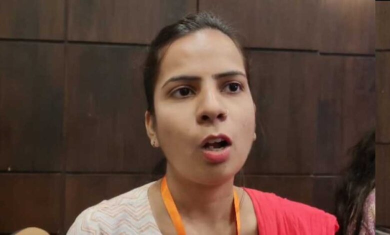 पहले-की-सरकारों-में-नियुक्ति-के-लिए-देनी-पड़ती-थी-रिश्वत,-अब-ये-गुजरे-जमाने-की-बात
