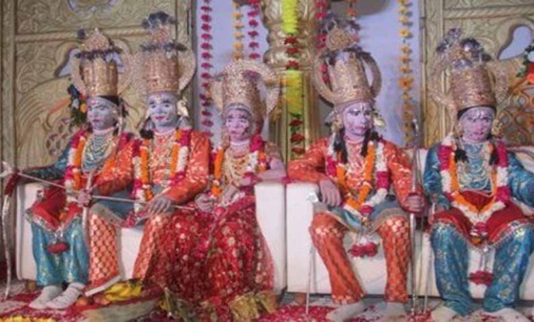 प्रयागराज-की-रामलीला-की-परंपरा:-120-साल-पुराने-सिंहासन-पर-विराजमान-होते-हैं-भगवान-राम