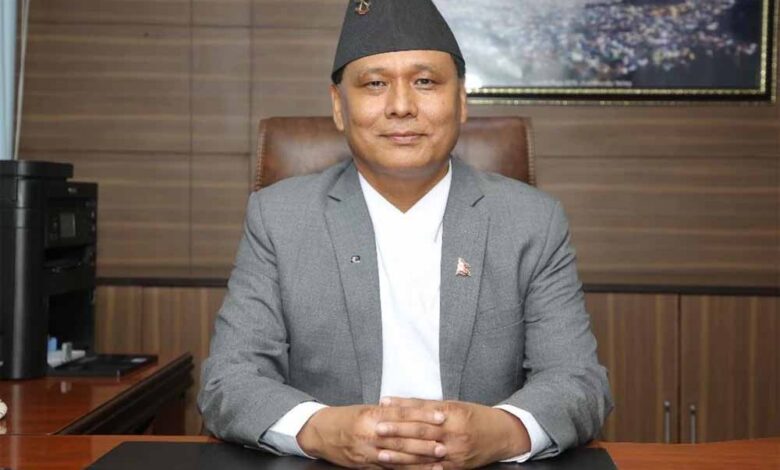 कुलमान-घिसिंग:-नेपाल-के-संभावित-नए-प्रधानमंत्री,-क्यों-बन-गए-युवाओं-के-फेवरेट?