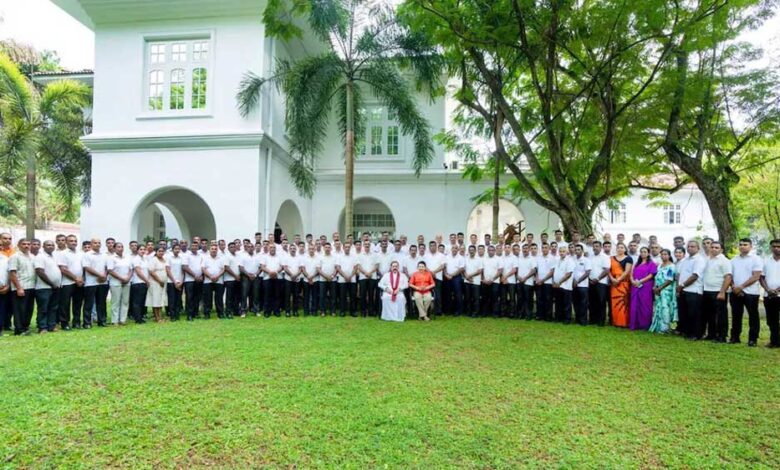 श्रीलंका-के-पूर्व-राष्ट्रपति-को-झटका:-नया-कानून-बना,-बंगला-और-कार-तक-छिन-गए