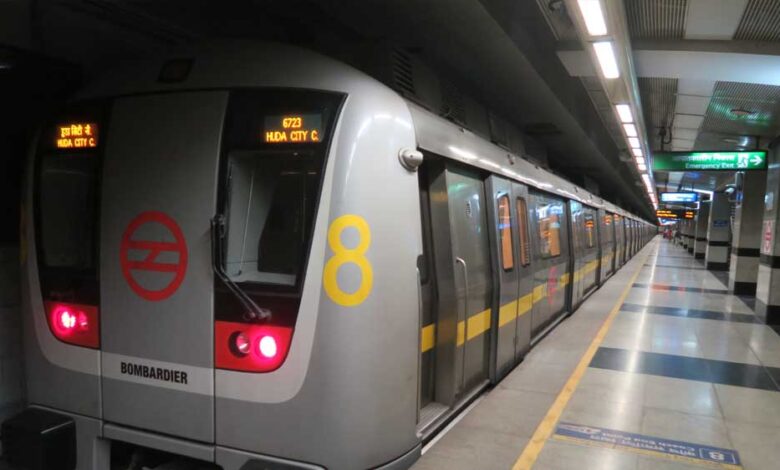 दिल्ली-नोएडा-मेट्रो-यात्रियों-को-तोहफा!-एक-ऐप-से-मिलेगा-दोनों-मेट्रो-का-टिकट