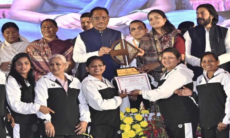 रायपुर-:-विशेष-लेख-:महतारियों-के-सशक्तिकरण-में-छत्तीसगढ़-सरकार-ने-कायम-की-मिसाल