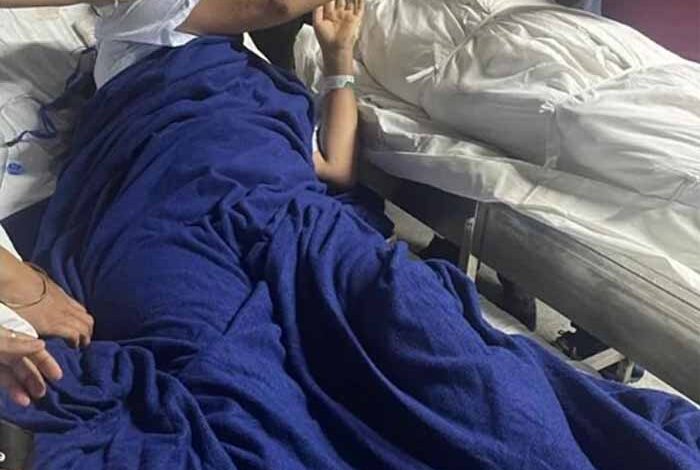bmw-हादसे-का-दर्दनाक-मंजर:-स्ट्रेचर-पर-पत्नी,-बगल-में-पति-का-शव,-नवजोत-सिंह-को-आखिरी-विदाई