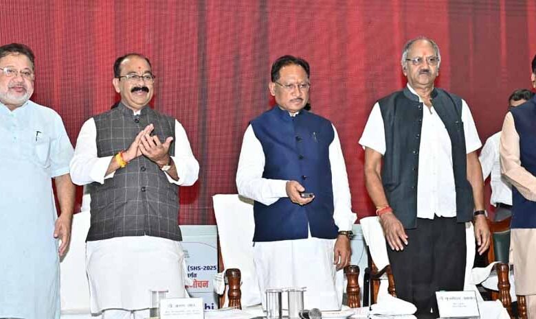 मुख्यमंत्री-विष्णु-देव-साय-नगरीय-प्रशासन-विभाग-के-स्वच्छता,-आवास-और-लोक-कल्याण-उत्सव-में-हुए-शामिल
