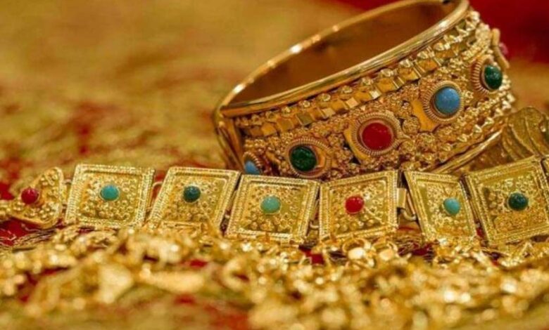 सोना-और-चांदी-में-गिरावट,-mcx-पर-सोना-1,09,749-रुपये-प्रति-10-ग्राम-पर-आया