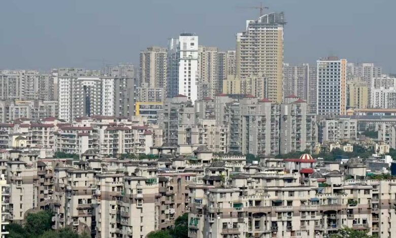 गाजियाबाद-की-सोसाइटी-का-नया-फरमान:-कुंवारे-रहें-दूर,-फ्लैट-किराए-पर-नहीं-मिलेंगे