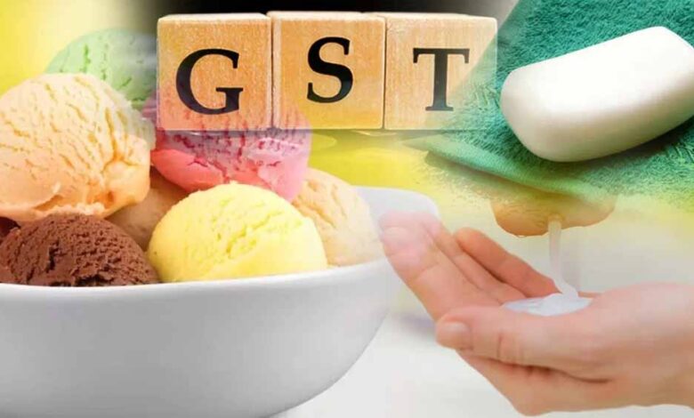gst-बदलाव-से-पहले-रिटेलर्स-की-तैयारी,-सस्ते-सामान-का-स्टॉक-तेजी-से-भर-रहे-दुकानदार