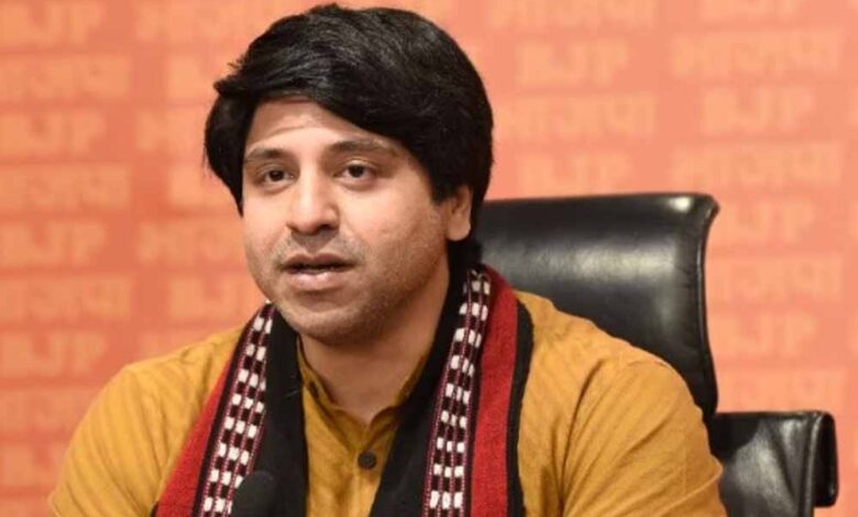 शहजाद पूनावाला का बड़ा आरोप: कांग्रेस परिवारवाद को संविधान से ऊपर रखती है!