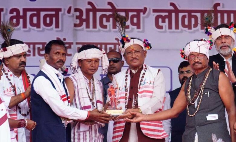 जगदलपुर-में-धुरवा-समाज-के-संभाग-स्तरीय-नुआखाई-मिलन-समारोह-एवं-नवनिर्मित-सामाजिक-भवन-ने