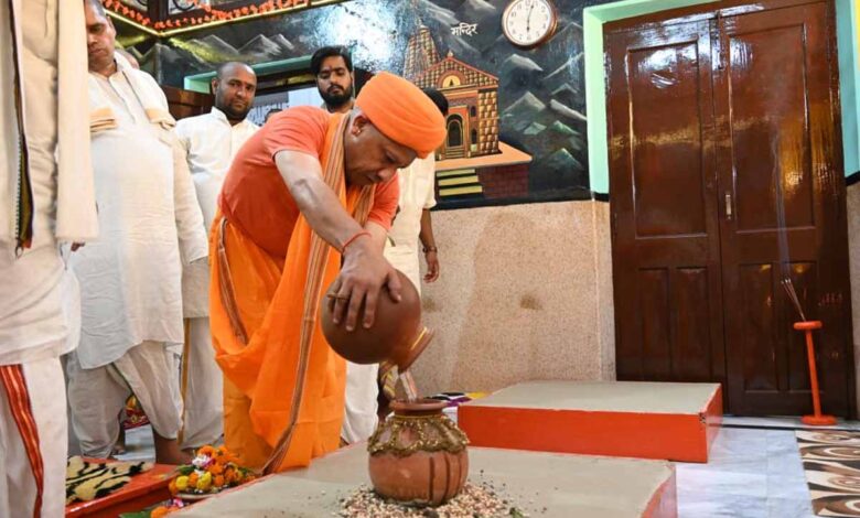 गोरक्षपीठ-में-शारदीय-नवरात्र-के-विशेष-अनुष्ठान-का-शुभारंभ