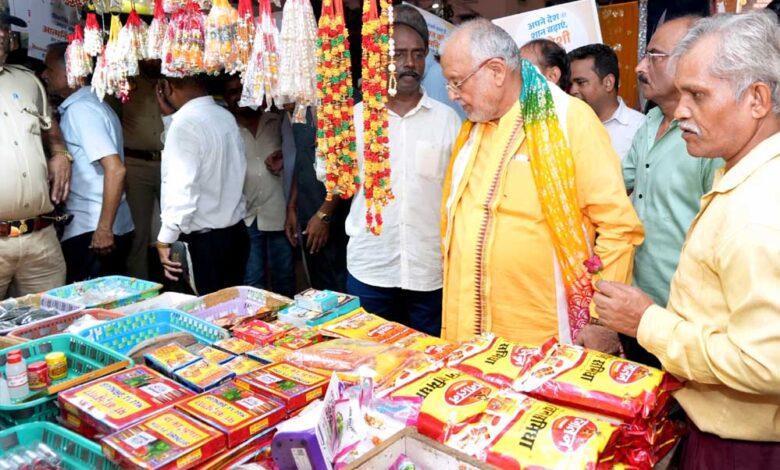 राज्य-में-जीएसटी-दरों-में-राहत-का-असर-जानने-बाजार-पहुँचे-सुरेश-कुमार-खन्ना,-व्यापारियों-से-की-चर्चा