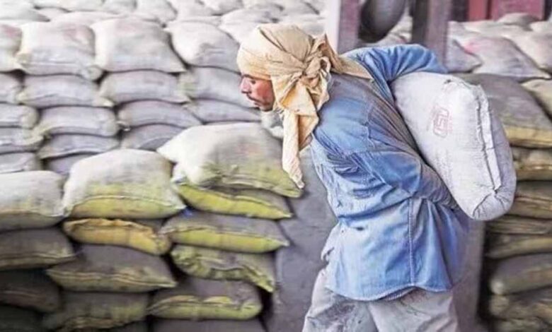 सीमेंट के दाम घटे, पर घर बनाने वालों को राहत नहीं
