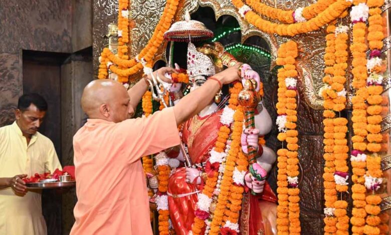 मुख्यमंत्री ने किए मां पाटेश्वरी के दर्शन-पूजन