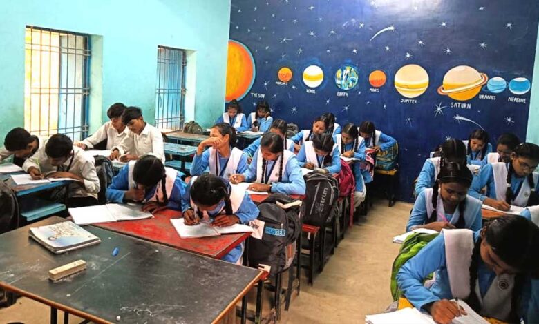 रायपुर-:-मोहगांव-हाई-स्कूल-में-अंग्रेजी,-गणित-एवं-कला-विषय-के-शिक्षकों-की-पदस्थापना