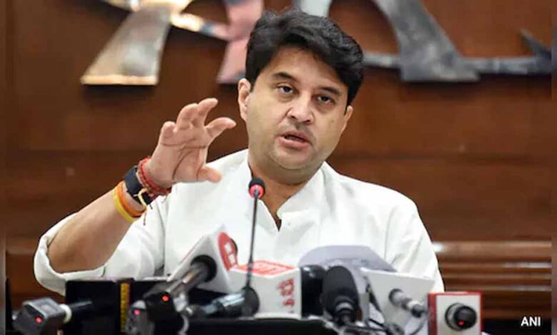 jyotiraditya-scindia-की-पिता-की-पुण्यतिथि-में-अनुपस्थिति-पर-उठे-सवाल,-जानें-वजह