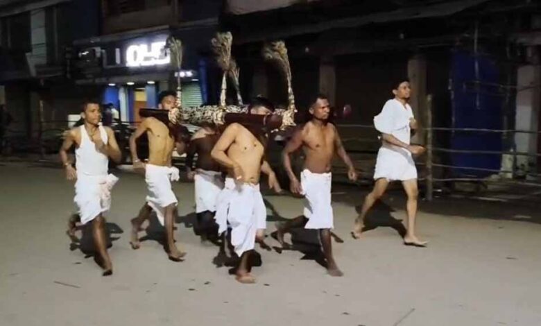 बस्तर-दशहरा:-देवी-देवताओं-की-आराधना-के-लिए-निकली-निशा-जात्रा,-600-साल-से-निभाई-जा-रही-परंपरा