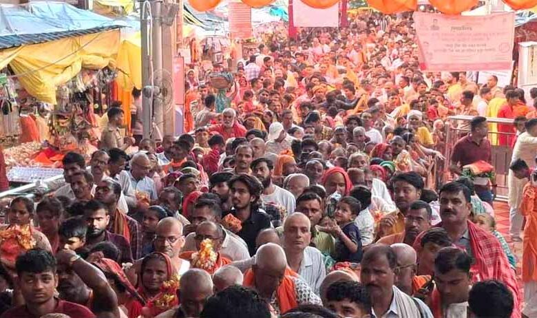 नवरात्रि-के-समापन-पर-देवी-मंदिरों-में-गूंजे-जयकारे,-2-करोड़-से-अधिक-श्रद्धालुओं-ने-किए-दर्शन
