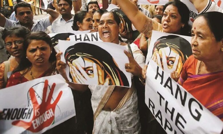 देश-में-महिला-अपराधों-में-07%-की-बढ़ोतरी,-2023-में-4.48-लाख-मामले-दर्ज