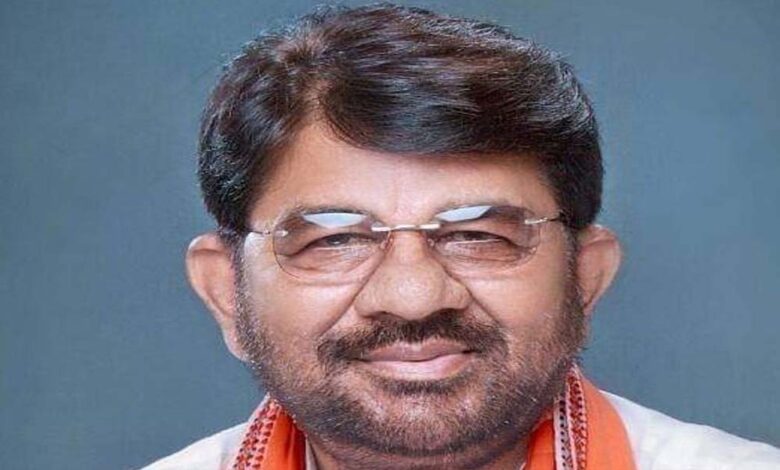पशुपालक-दुग्ध-समृद्धि-सम्पर्क-अभियान-का-लें-पूरा-लाभ-:-पशुपालन-एवं-डेयरी-मंत्री-पटेल