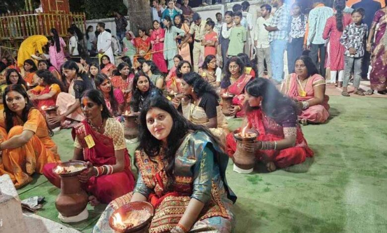 ज्योति-कलशों-का-विसर्जन:-रियासत-काल-से-चलती-आ-रही-परंपरा-ने-रेल-मार्ग-भी-रोका