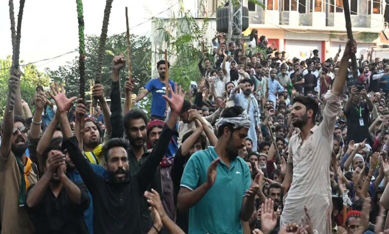 pok-में-विरोध-प्रदर्शन-जारी,-अब-तक-12-मौतें;-un-में-उठी-आवाज़,-पाक-पर-मानवाधिकार-हनन-का-आरोप