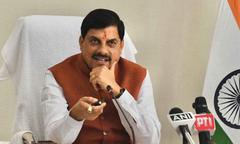 प्र-के-किसानों-को-बड़ी-राहत:-पीला-मोजेक-से-प्रभावित-13-जिलों-में-बांटे-गए-₹653-करोड़